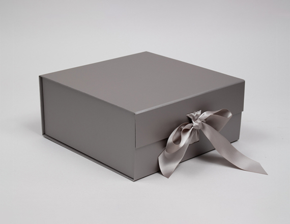 Tray and Sleeve Necklace Box